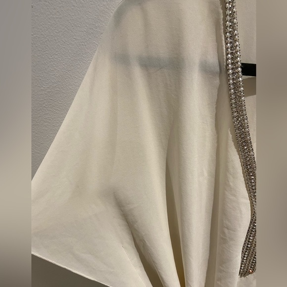 « Vie ta vie » Worn once Semi-sheer tunic with shiny plunging V-neck in France - Picture 10 of 15